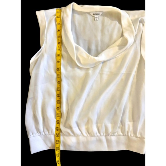 Express White Cap Sleeve Elastic Waist Cropped Scoop Neck Shell Top - Picture 3 of 8